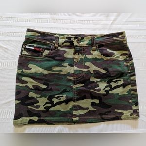 Vintage Y2K Tommy Hilfiger Camo Mini Skirt